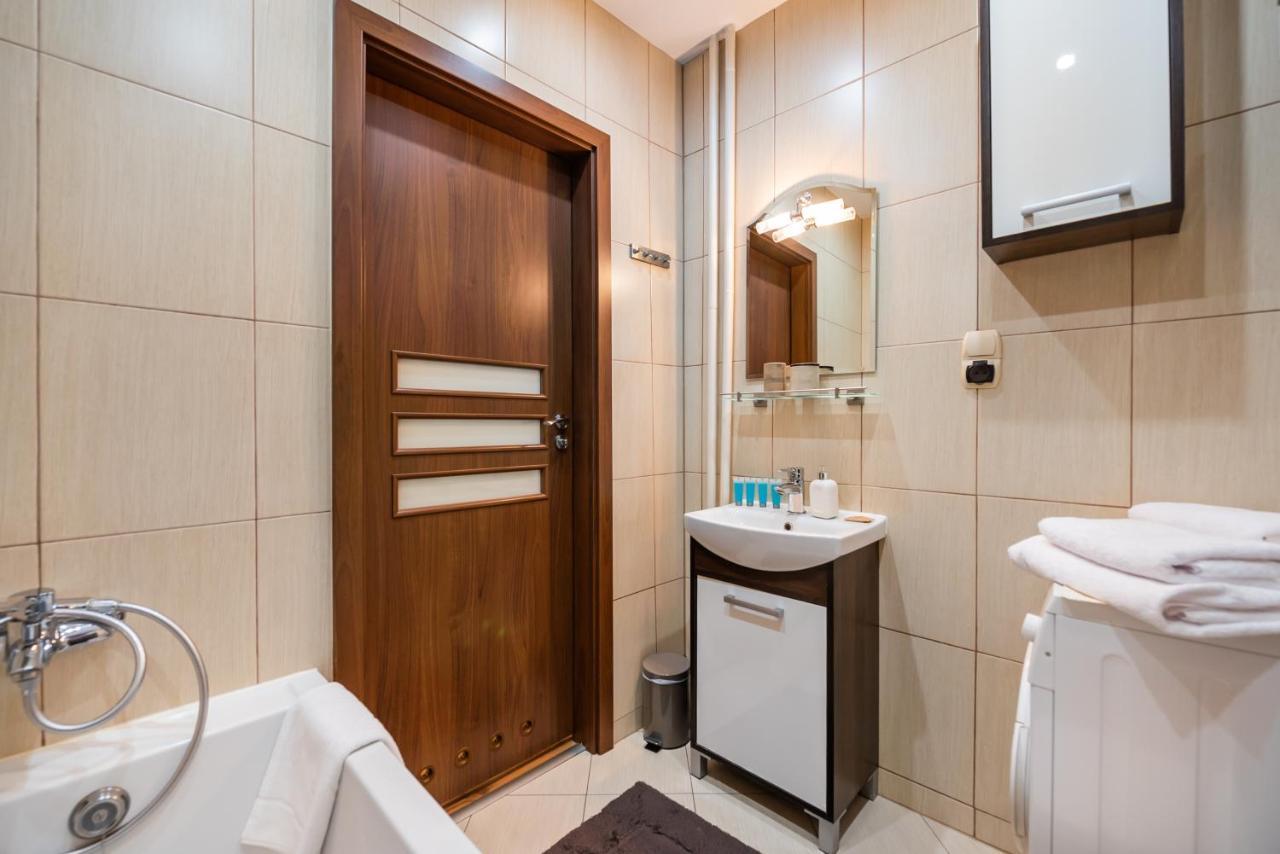 Ogrodowa Warm Wood Apartment Varsó Kültér fotó