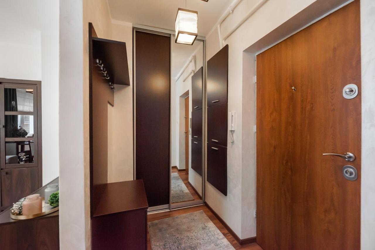 Ogrodowa Warm Wood Apartment Varsó Kültér fotó