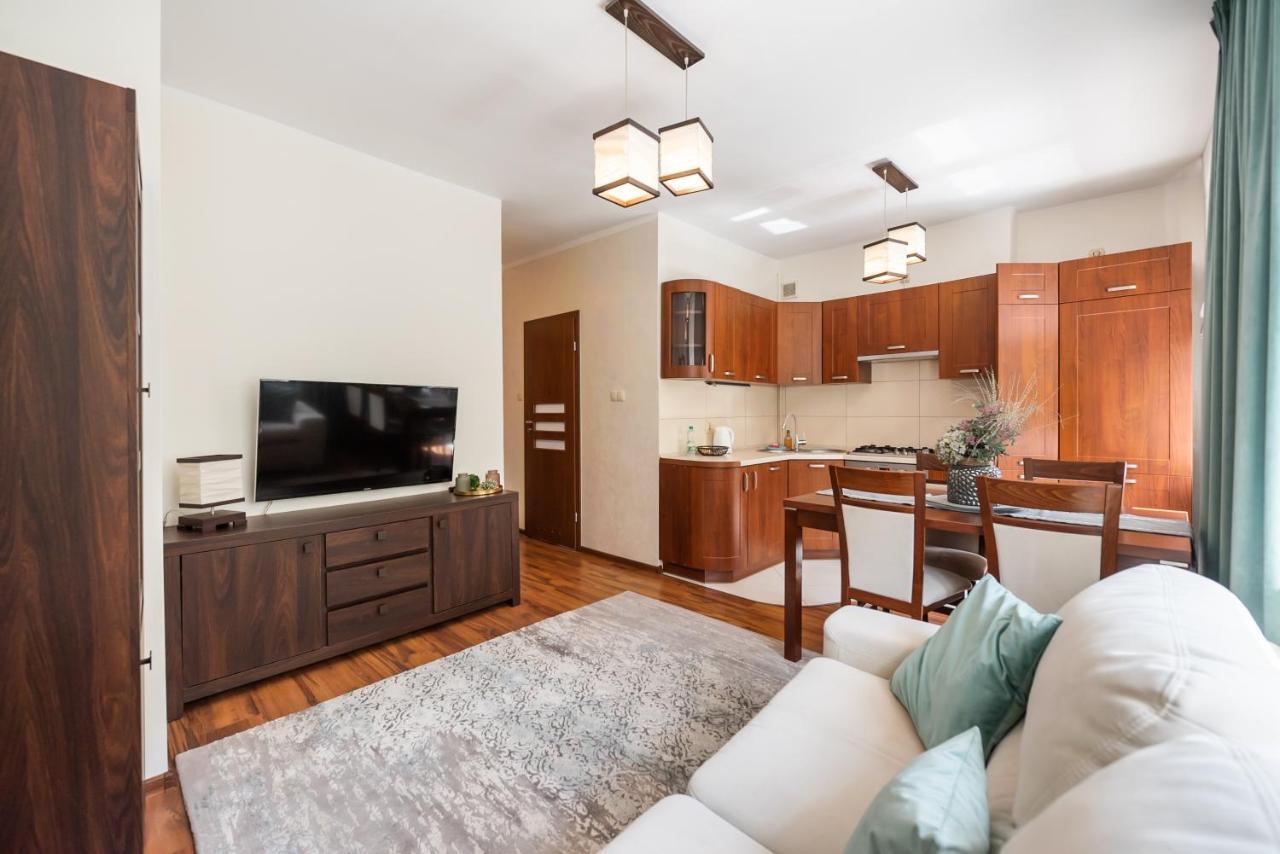 Ogrodowa Warm Wood Apartment Varsó Kültér fotó