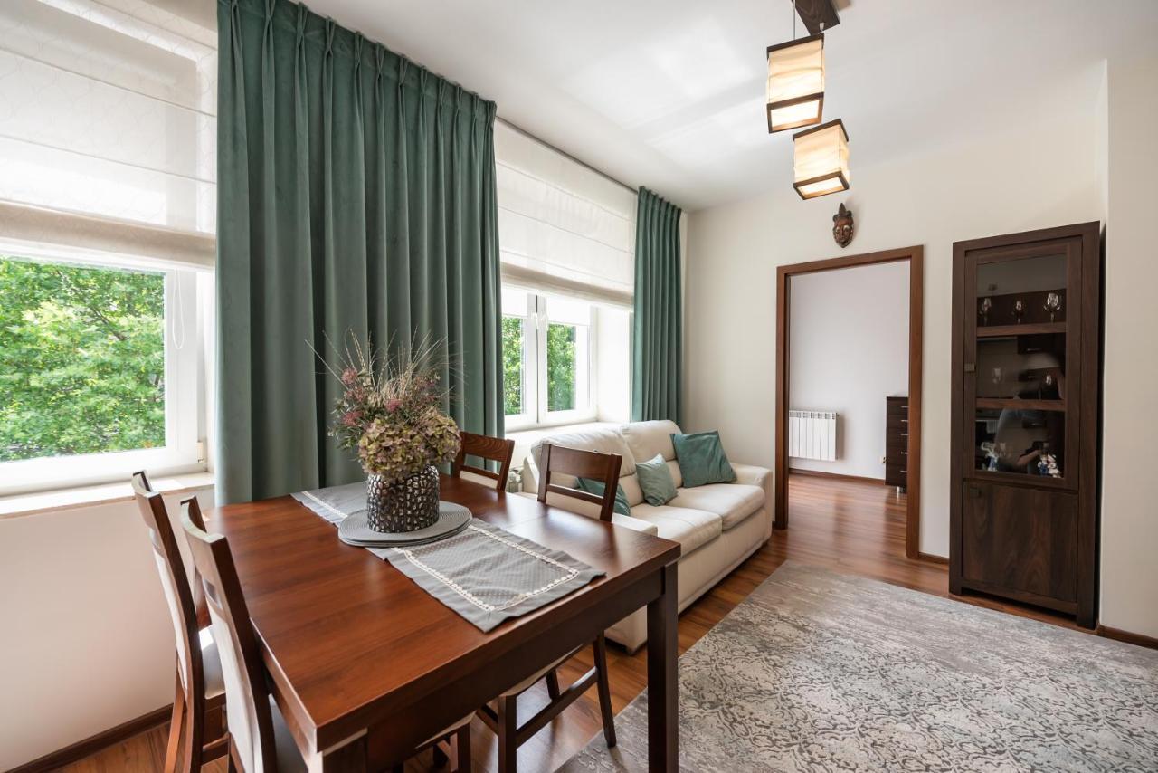 Ogrodowa Warm Wood Apartment Varsó Kültér fotó